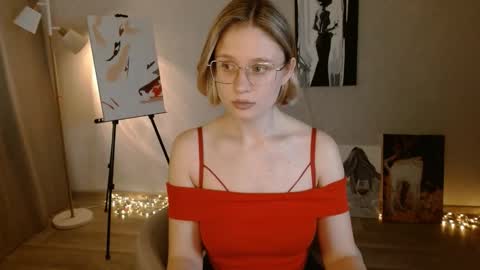 Snapshot of charming_beauty chatting on 09-22-25, 07:54 Michelle online show from 09-22-25, 07:54