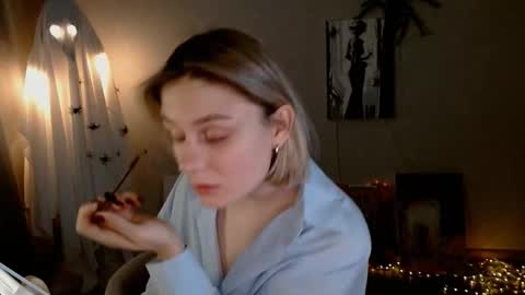 Snapshot of charming_beauty chatting on 11-06-25, 02:23 Michelle online show from 11-06-25, 02:23