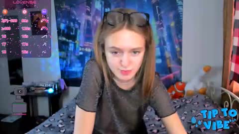 Lisa online show from 03-12-25, 01:40