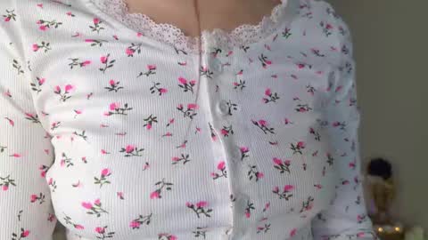 Snapshot of charming_bliss chatting on 02-09-26, 03:38 Kaylee online show from 02-09-26, 03:38