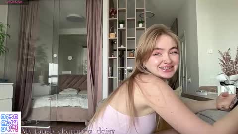 Snapshot of charming_daisy chatting on 10-01-25, 10:32 my fansly Charming daisy My Wishlist for new toys online show from 10-01-25, 10:32