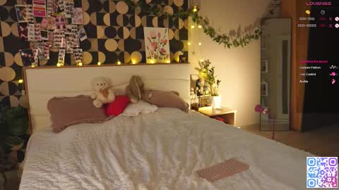 Snapshot of charming_daisy chatting on 02-03-26, 02:11 my fansly Charming daisy My Wishlist for new toys online show from 02-03-26, 02:11