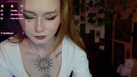 Snapshot of charming_lilly chatting on 02-09-25, 09:37 Lissa online show from 02-09-25, 09:37