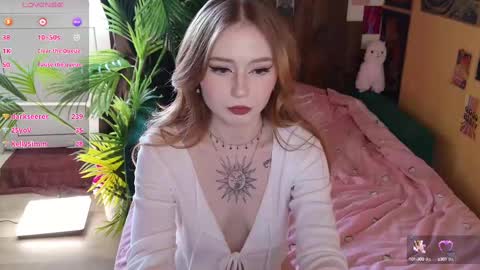 Snapshot of charming_lilly chatting on 02-19-25, 09:39 Lissa online show from 02-19-25, 09:39