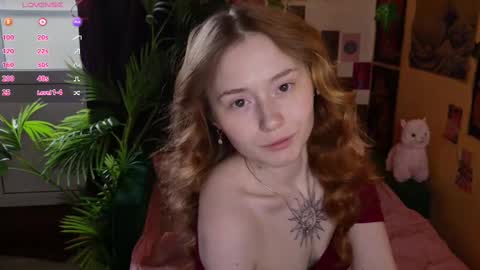 Snapshot of charming_lilly chatting on 02-25-25, 07:09 Lissa online show from 02-25-25, 07:09