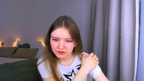 Snapshot of charminglookeva chatting on 06-01-26, 03:30 Im Eva online show from 06-01-26, 03:30