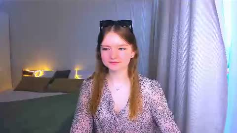 Snapshot of charminglookeva chatting on 06-11-26, 04:21 Im Eva online show from 06-11-26, 04:21