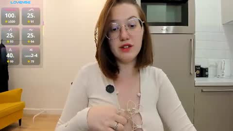 Snapshot of charmygrace chatting on 06-19-26, 08:40 Grace online show from 06-19-26, 08:40