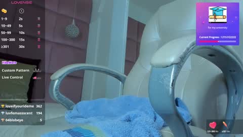 Snapshot of chartolotte__ chatting on 12-10-24, 03:55 Andrea online show from 12-10-24, 03:55