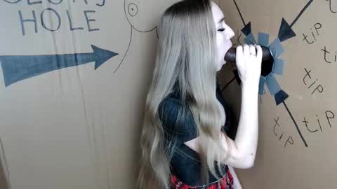 Anna online show from 11-29-25, 09:56