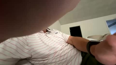 Snapshot of chase4surf39 chatting on 11-17-25, 07:52 chase4surf39 online show from 11-17-25, 07:52