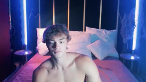 Chase online show from 09-21-25, 10:28