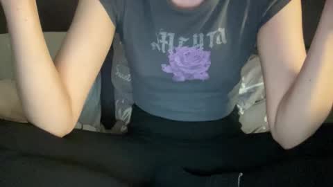 Vicky online show from 11-06-25, 06:42