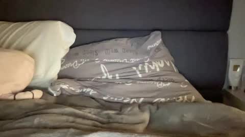 Vicky online show from 11-10-25, 07:46