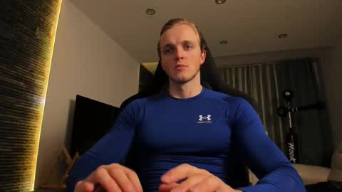 Snapshot of chasereed_ chatting on 12-18-25, 10:05 Chase Reed online show from 12-18-25, 10:05