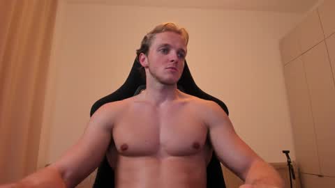 Snapshot of chasereed_ chatting on 05-11-26, 07:33 Chase Reed online show from 05-11-26, 07:33