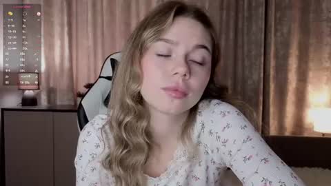 Emilia online show from 06-12-26, 04:22