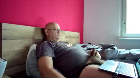 Egor Skornyakov online show from 11-11-25, 06:35