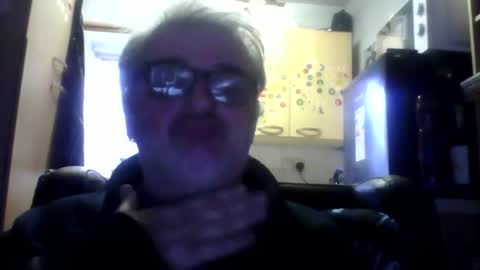 Snapshot of chatubatelee555 chatting on 01-10-26, 02:08 lee online show from 01-10-26, 02:08