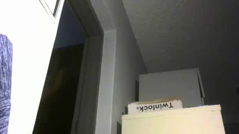 chaturbatordeluxe online show from 05-17-26, 04:54