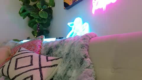 Snapshot of chaturhoe chatting on 12-14-25, 09:25 Rockhard Cockstar N Roxynyes online show from 12-14-25, 09:25