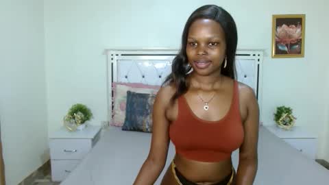 Snapshot of chayenie chatting on 10-19-25, 05:08 Cheyenne online show from 10-19-25, 05:08