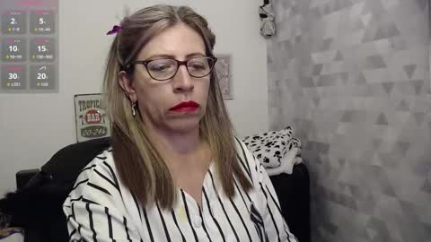 CHAYLA VICTORIA RUIZ  online show from 09-19-25, 08:42