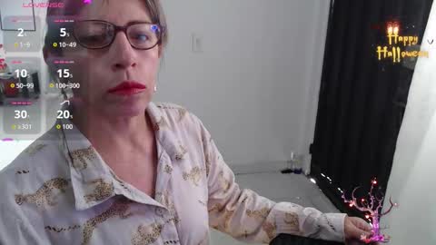 CHAYLA VICTORIA RUIZ  online show from 11-18-25, 12:53