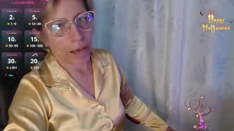 CHAYLA VICTORIA RUIZ  online show from 11-30-25, 12:58
