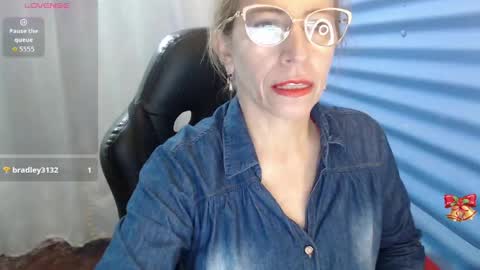 CHAYLA VICTORIA RUIZ  online show from 04-17-26, 03:04