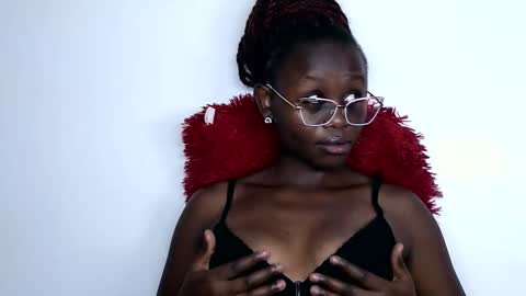 cheeky_charms online show from 09-25-25, 02:21