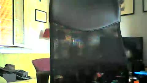 Snapshot of cheekycharm chatting on 10-09-25, 01:31 cheekycharm online show from 10-09-25, 01:31
