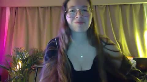 Snapshot of cheekynightowl chatting on 09-12-25, 08:42 CheekyNightOwl online show from 09-12-25, 08:42