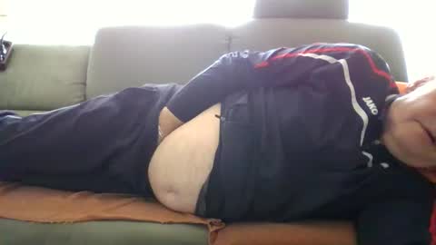 Snapshot of cheesy4444 chatting on 10-12-25, 10:25 Tom online show from 10-12-25, 10:25