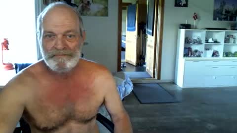 Snapshot of chefben666 chatting on 10-08-25, 06:55 chefben666 online show from 10-08-25, 06:55