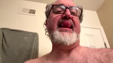 Snapshot of chefsd chatting on 02-14-26, 01:19 Chef online show from 02-14-26, 01:19