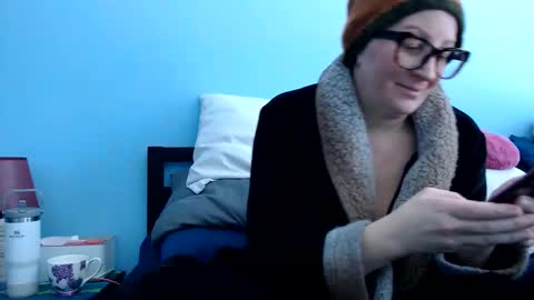 Snapshot of chelseasentra1 chatting on 02-15-26, 06:04 Chelsea online show from 02-15-26, 06:04