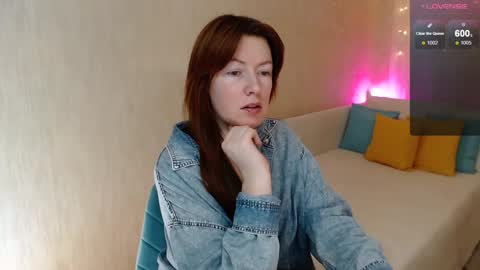 Snapshot of chelsey_rayne chatting on 02-07-25, 06:45 Instagram faroffland online show from 02-07-25, 06:45