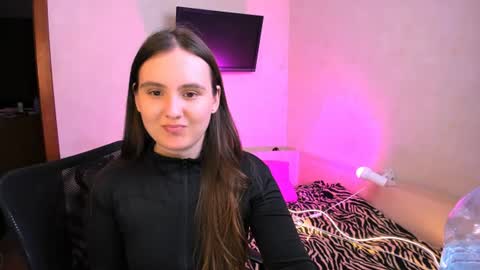 Snapshot of chelsyluxex chatting on 07-12-26, 11:45 Chelsy Luxe online show from 07-12-26, 11:45