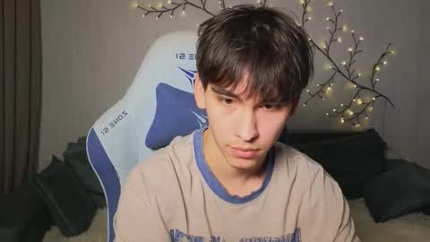 LUCASRYANPVT IS OPEN online show from 02-11-26, 04:23