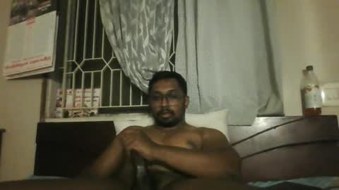 chennaibull1011 online show from 06-12-26, 06:40