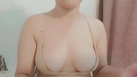 Snapshot of chennybbgirl chatting on 10-14-25, 10:21 chenny online show from 10-14-25, 10:21