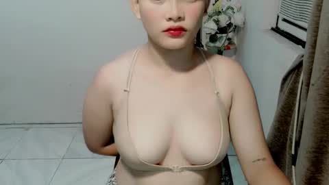 Snapshot of chennybbgirl chatting on 10-21-25, 01:23 chenny online show from 10-21-25, 01:23