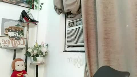 Snapshot of chennybbgirl chatting on 12-22-25, 04:48 chenny online show from 12-22-25, 04:48