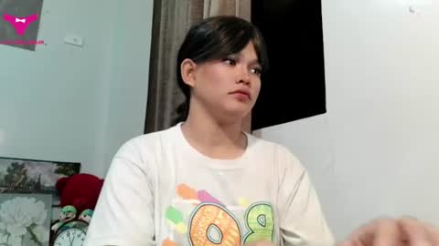 Snapshot of chennybbgirl chatting on 01-12-26, 02:33 chenny online show from 01-12-26, 02:33