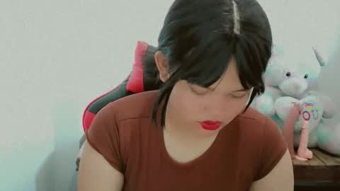 Snapshot of chennybbgirl chatting on 02-09-26, 11:20 chenny online show from 02-09-26, 11:20