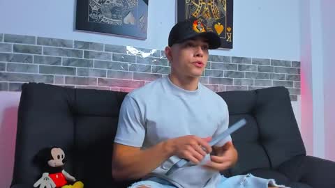 Snapshot of chepe_fit chatting on 01-28-25, 11:39 chepe vause online show from 01-28-25, 11:39