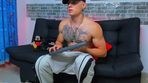 Snapshot of chepe_fit chatting on 02-05-25, 05:30 chepe vause online show from 02-05-25, 05:30