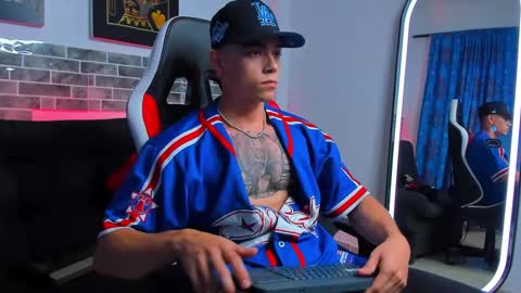 Snapshot of chepe_fit chatting on 03-05-25, 10:21 chepe vause online show from 03-05-25, 10:21