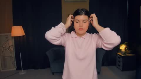 Snapshot of cheriearnet chatting on 10-29-25, 08:49 Diana online show from 10-29-25, 08:49